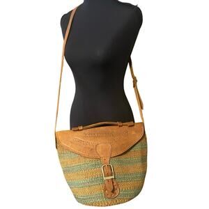 Artisan Woven Straw & Leather Saddle Bag Crossbody – Handcrafted Boho Satchel